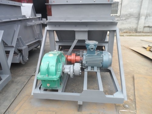 往復(fù)式給煤機(jī)