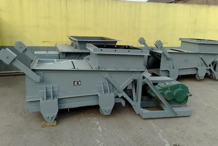 往復(fù)式給煤機(jī)的輸送量是多少？